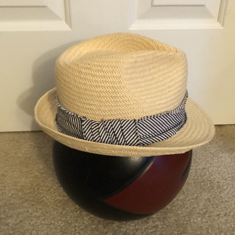 Gap S/M Fedora hat - Picture 2 of 6
